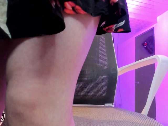 Live sex webcam photo for KimKaliifa #292276960