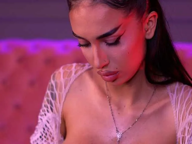 Live sex webcam photo for KimNaty #293701260