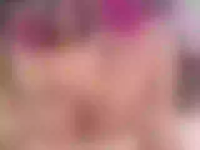 Live sex webcam photo for KimRussell #272893444