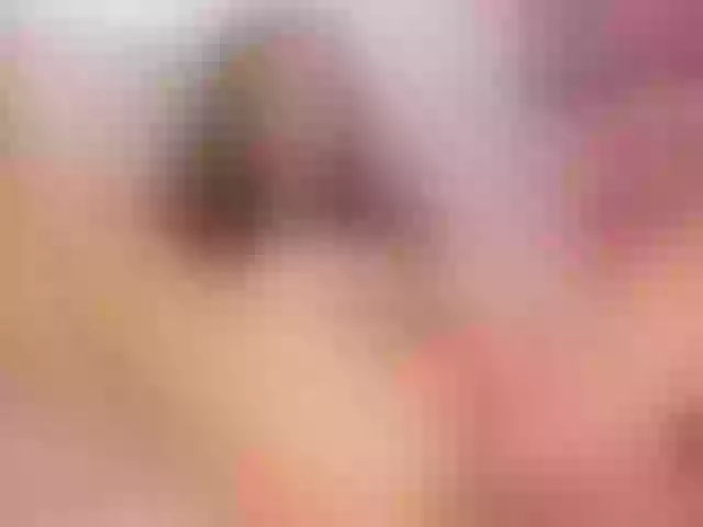 Live sex webcam photo for KimSeliinn #290041182