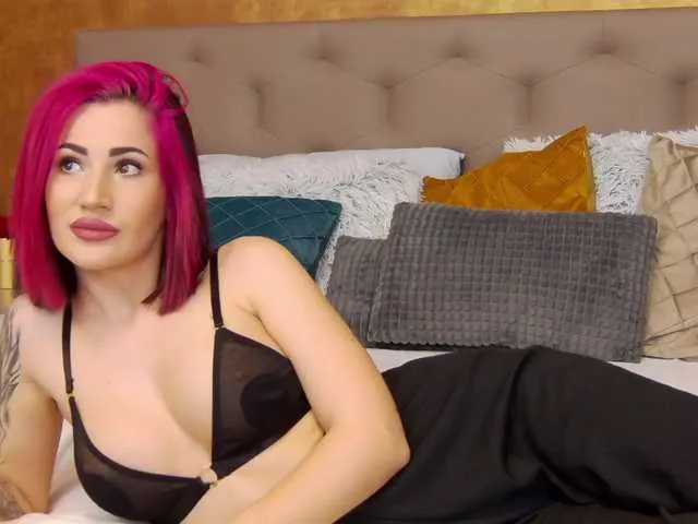 Live sex webcam photo for KimSkye #275587889