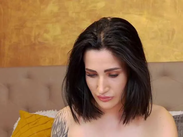 Live sex webcam photo for KimSkye #275829796