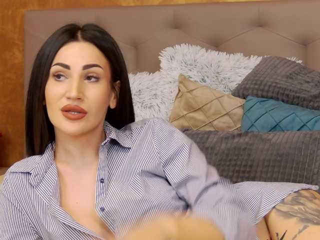 Live sex webcam photo for KimSkye #275974800