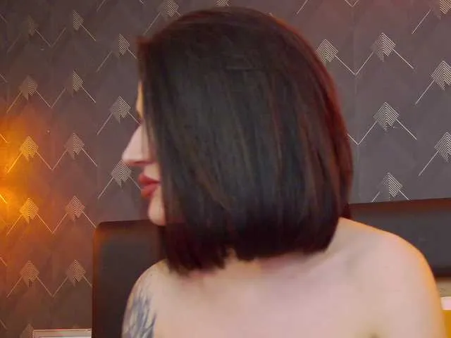 Live sex webcam photo for KimSkye #277697152