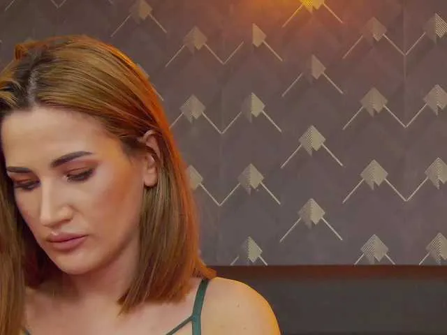 Live sex webcam photo for KimSkye #278252019