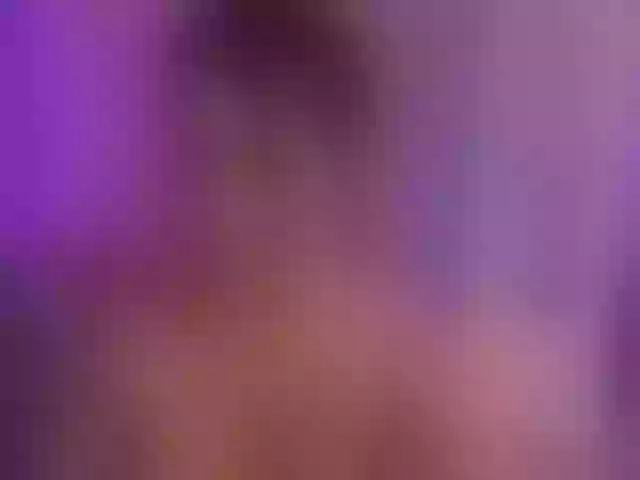 Live sex webcam photo for KimSkyex #291407128