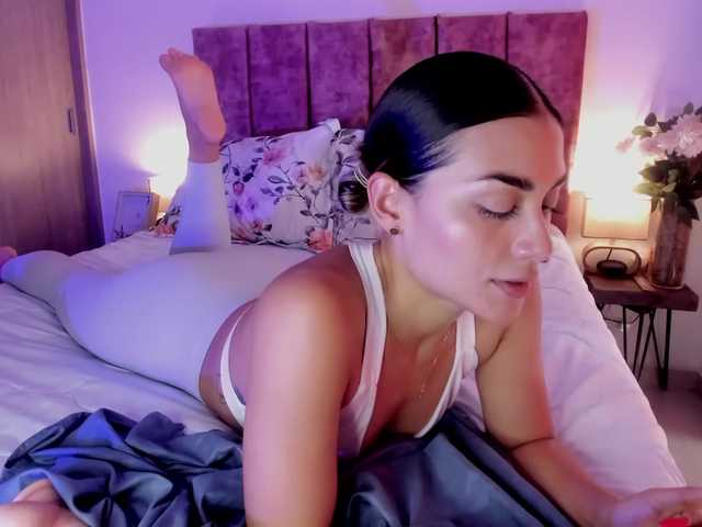 Live sex webcam photo for KimSummer #290616037