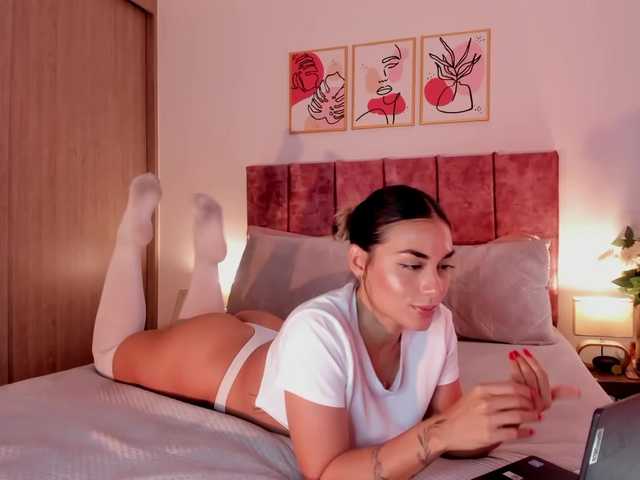 Live sex webcam photo for KimSummer #290863559