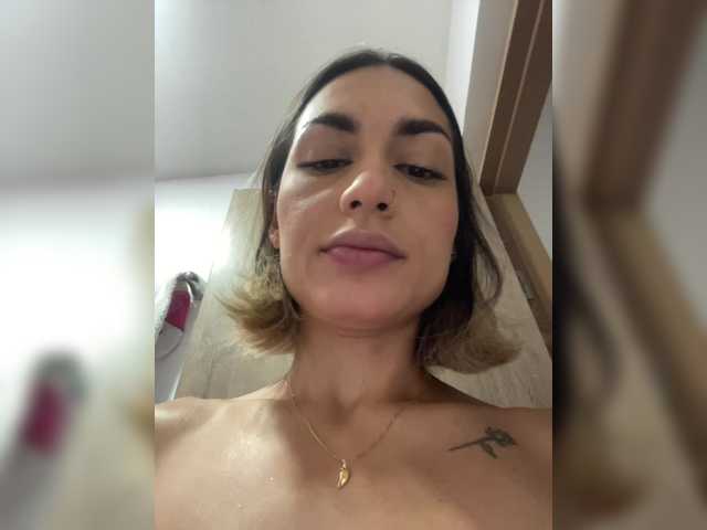 Live sex webcam photo for KimSummer #290889039