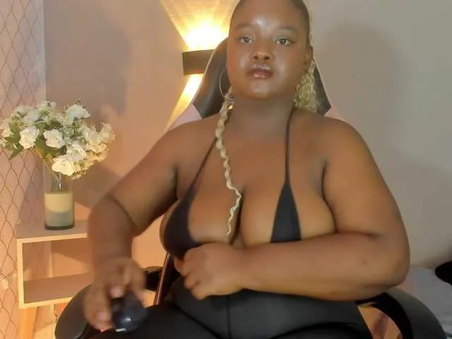 Live sex webcam photo for Kimberly-1 #290974342