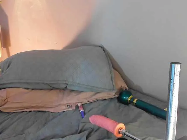 Live sex webcam photo for Kimberly-1 #291101453