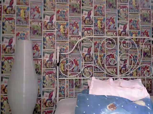 Live sex webcam photo for KimiAi #275549975