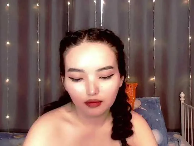 Live sex webcam photo for KimiAi #275566092