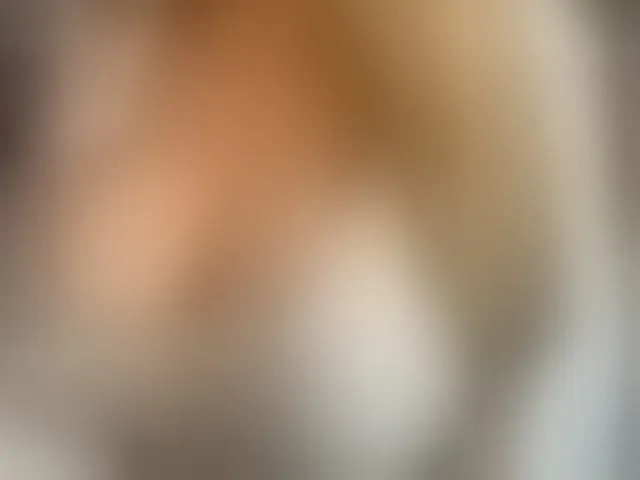 Live sex webcam photo for KimikoChandronnait #293850301