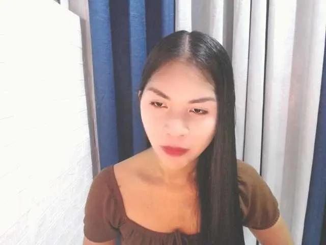 Live sex webcam photo for Kimjee #275990158