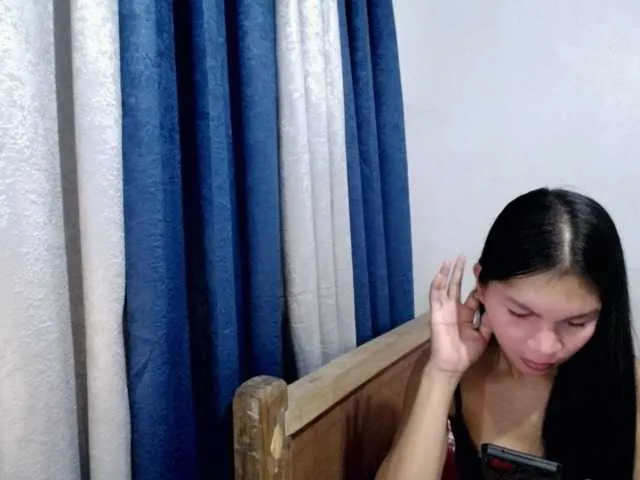 Live sex webcam photo for Kimjee #277179169