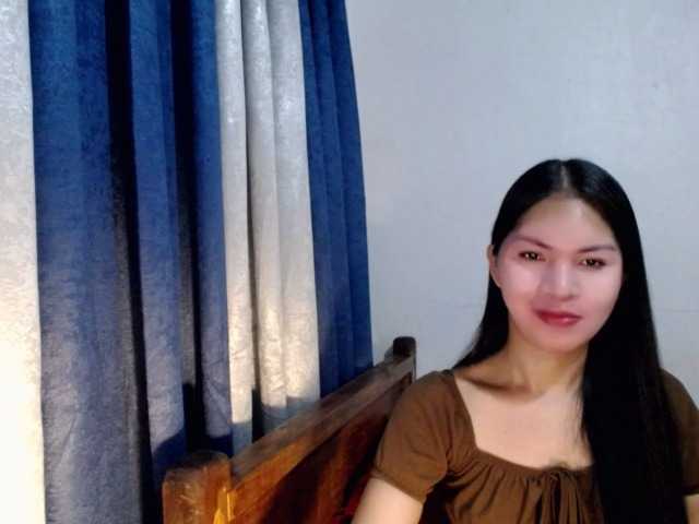 Live sex webcam photo for Kimjee #277551330