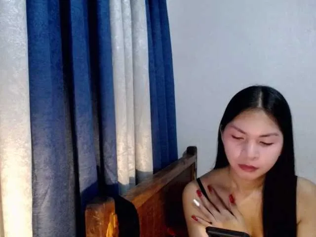 Live sex webcam photo for Kimjee #277597615