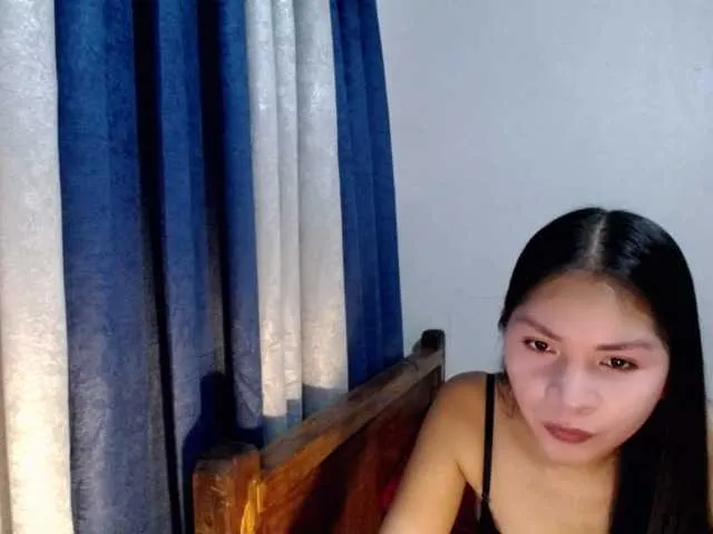 Live sex webcam photo for Kimjee #277601264