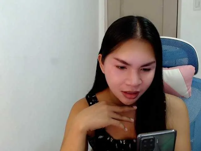 Live sex webcam photo for Kimjee #290248336
