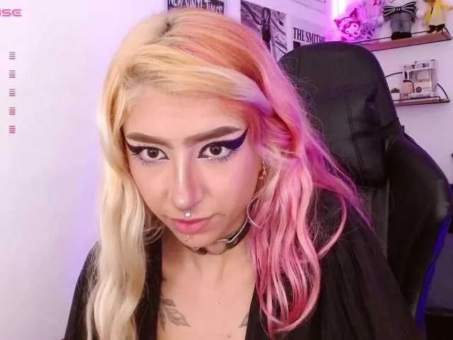 Live sex webcam photo for KimmBecker #277845382