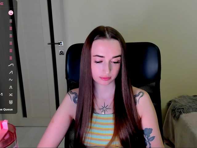 Live sex webcam photo for Kimmber #292400203