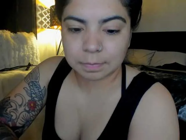 Live sex webcam photo for Kimmiakiss22 #276173992