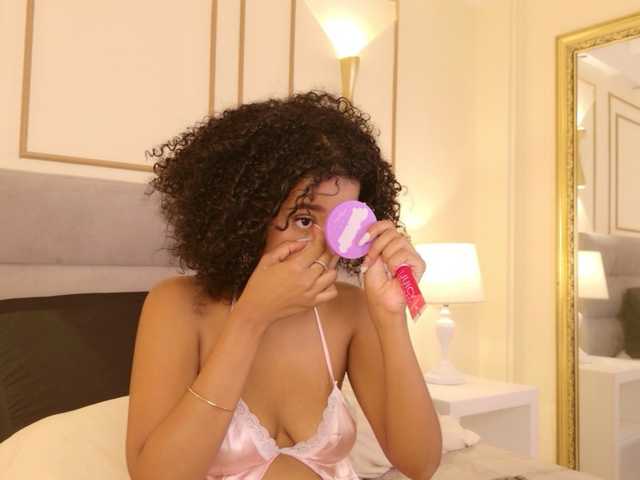 Live sex webcam photo for Kimmiie #294136006