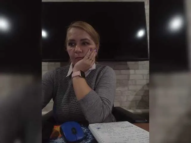 Live sex webcam photo for Kimmmmis #290391795