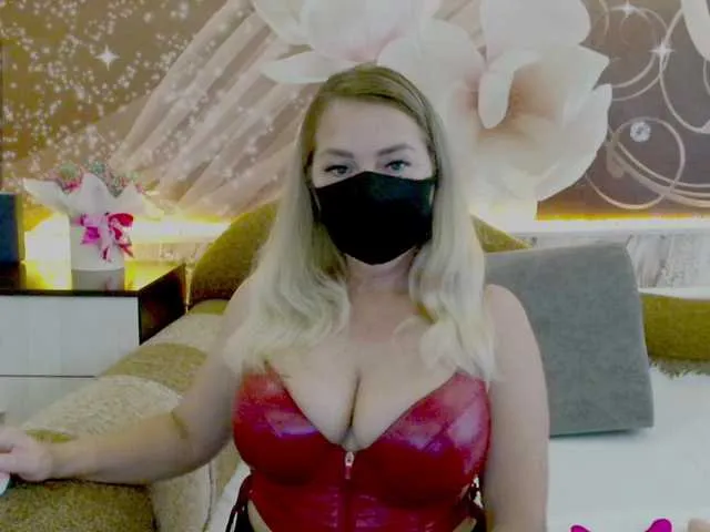 Live sex webcam photo for Kimmmmis #294200879