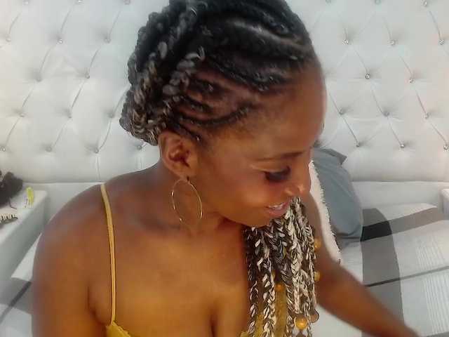 Live sex webcam photo for Kimmturner #276037823