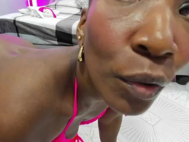 Live sex webcam photo for Kimmturner #290955177