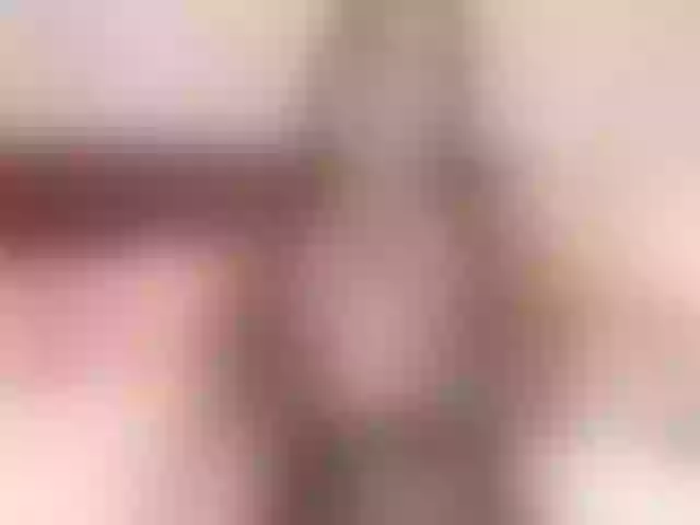 Live sex webcam photo for KimmyTails #272944382