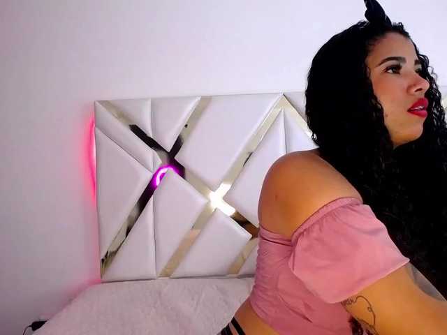 Live sex webcam photo for KimmyySantos #272095282