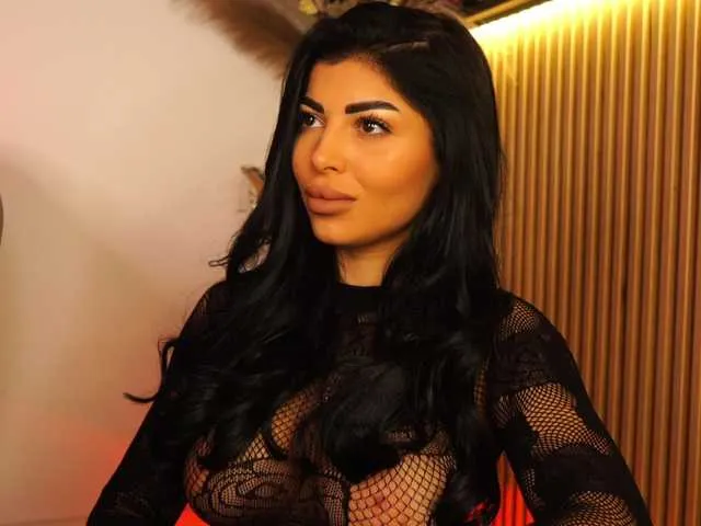 Live sex webcam photo for KimyBroox #292038238