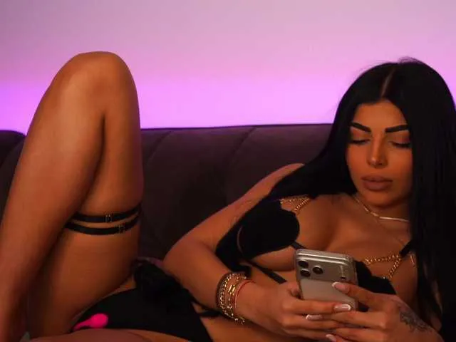 Live sex webcam photo for KimyBroox #293151295