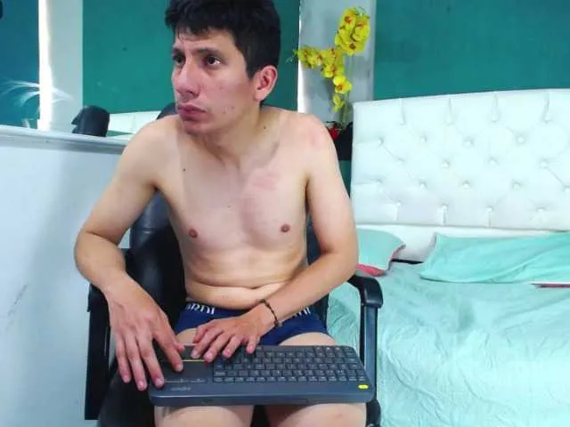 Live sex webcam photo for Kinder-Ortiz #275933965