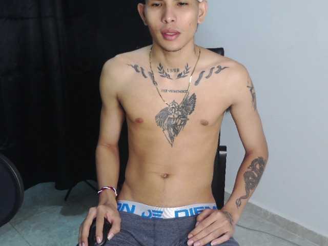 Live sex webcam photo for King-Findom #290327251