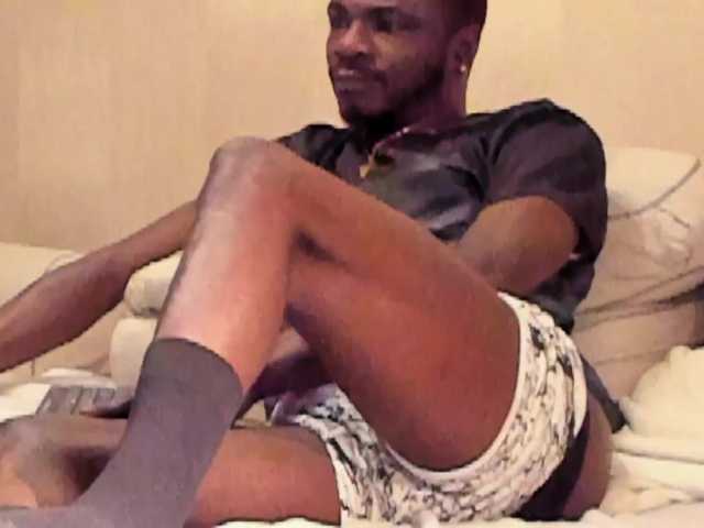 Live sex webcam photo for KingLongman #273150159