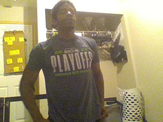 Live sex webcam photo for Kinglucero #275562308