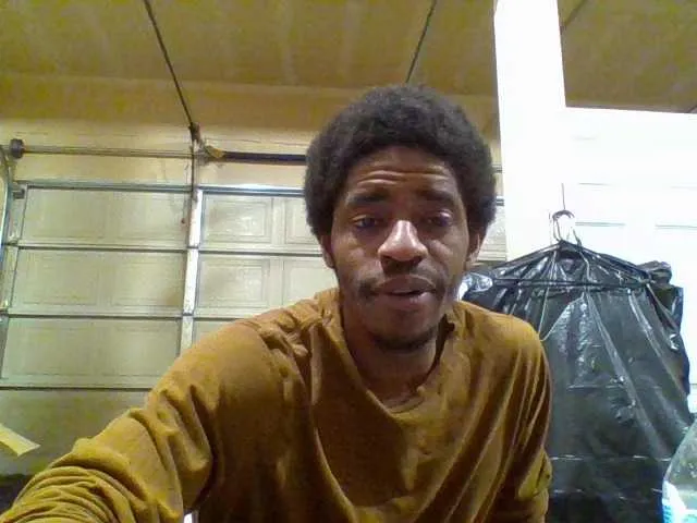 Live sex webcam photo for Kinglucero #277329797