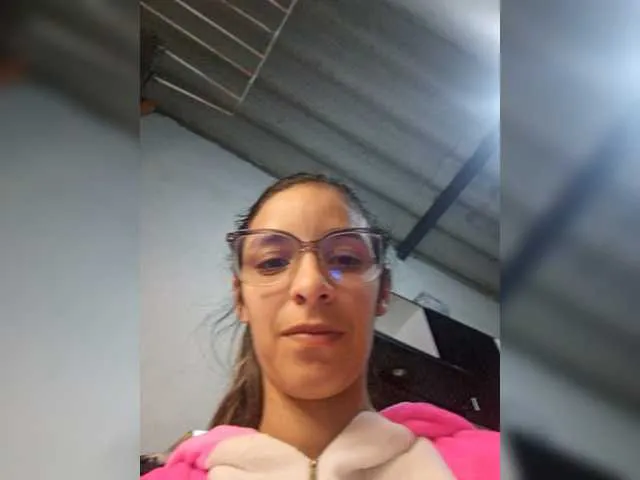 Live sex webcam photo for Kingofqueen23 #277137600