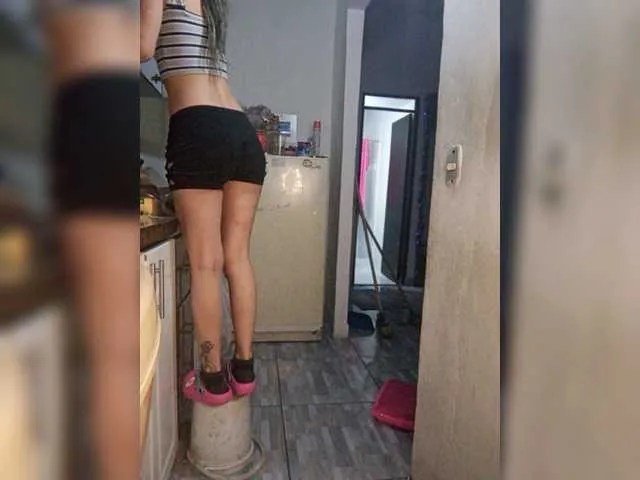 Live sex webcam photo for Kingofqueen23 #277324531