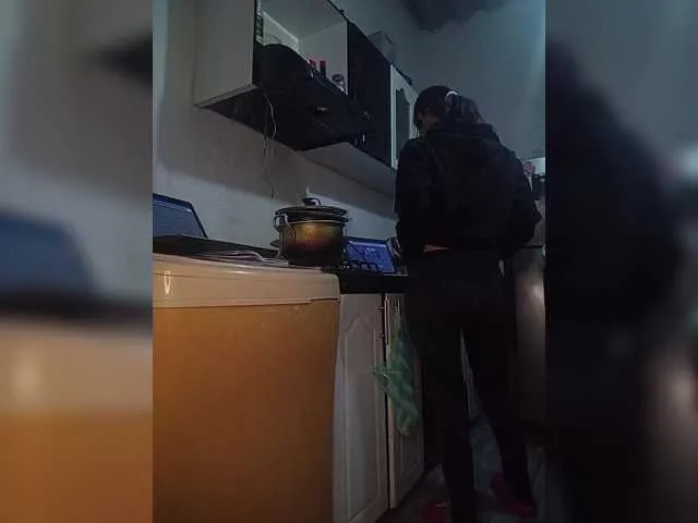 Live sex webcam photo for Kingofqueen23 #291764909