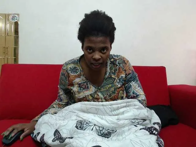 Live sex webcam photo for KinkyAshley95 #273898505