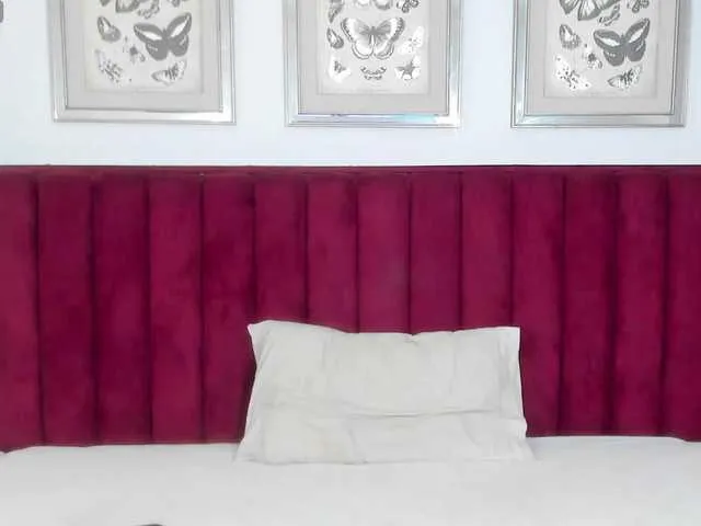 Live sex webcam photo for KinkyCutie #291188725