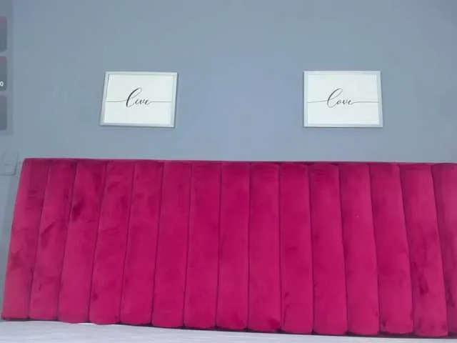 Live sex webcam photo for KinkyCutie #291534449