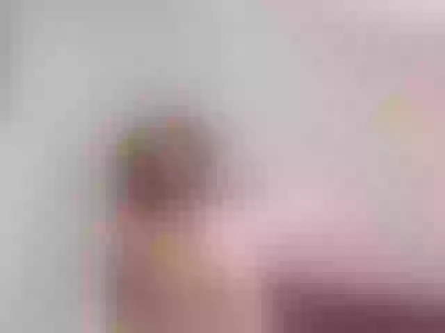 Live sex webcam photo for KinkyCutie #291629984