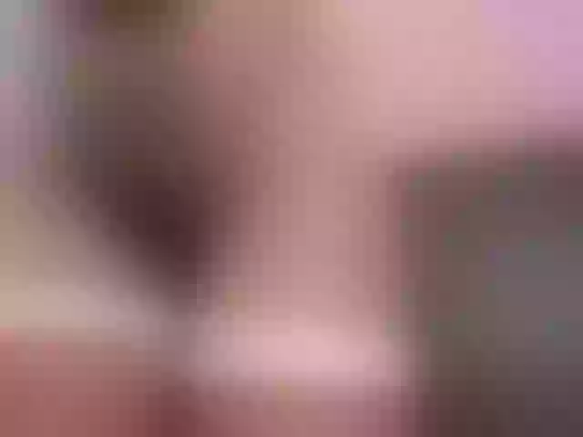 Live sex webcam photo for KinkyCutie #292103689