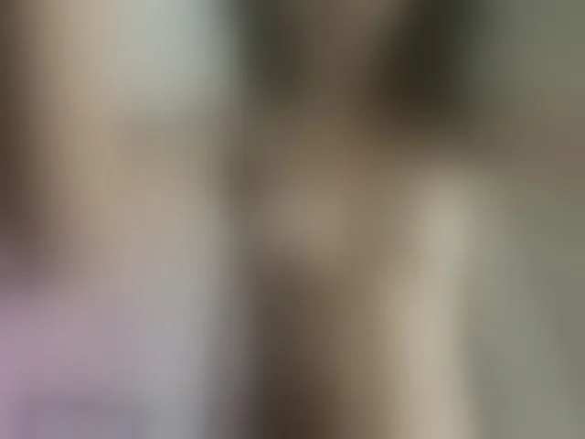 Live sex webcam photo for KinkyCutie #292642787